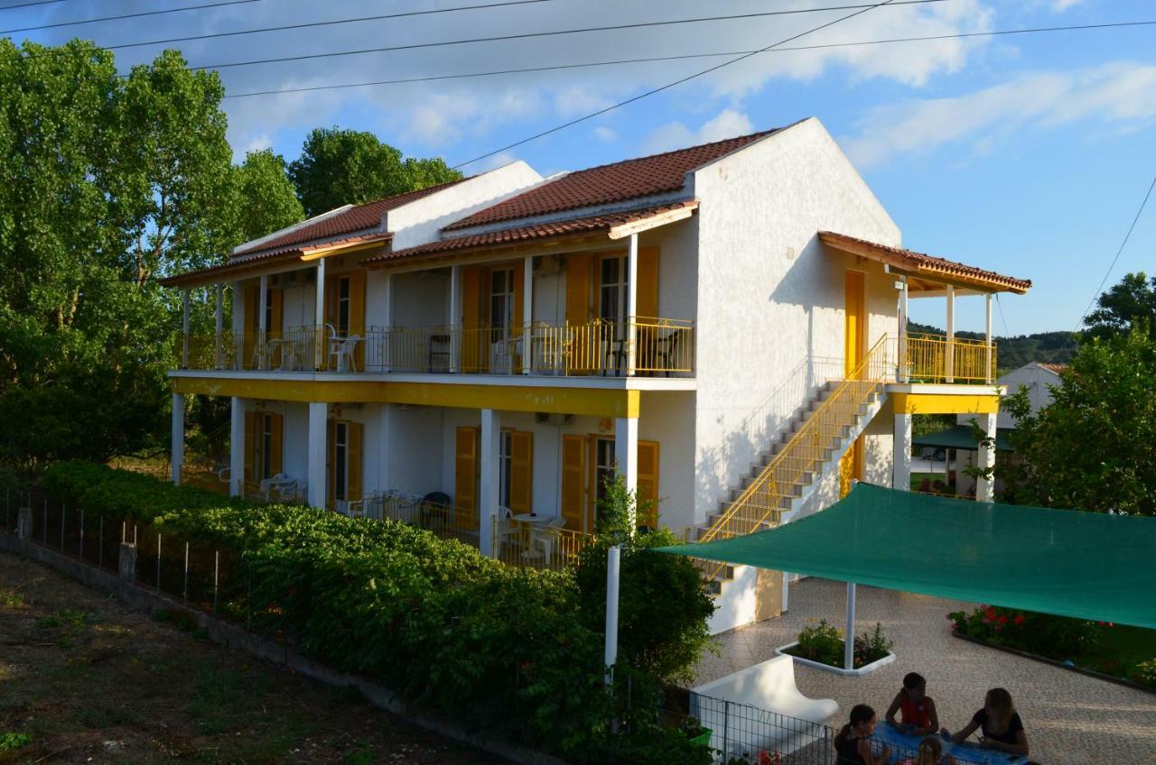 Yellow House Appartement Kávos